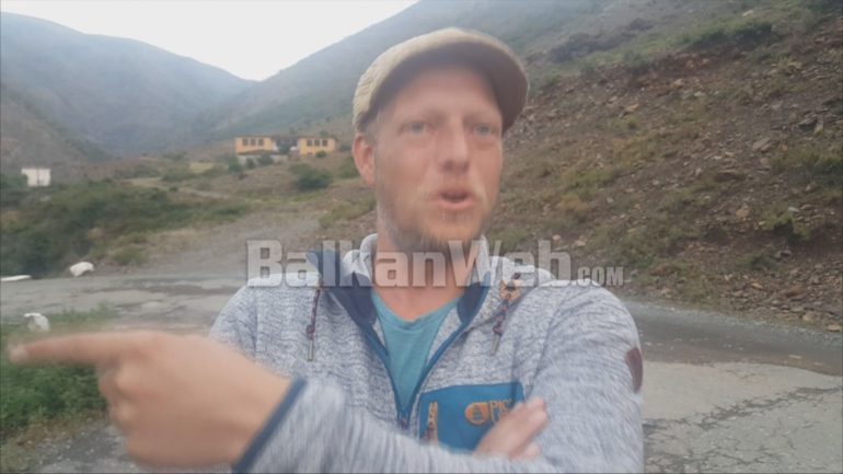 GURË NGA MALI/ Familja angleze sheh vdekjen me sy ndërsa kthehej nga Komani: Na ndihmuan banorët… (VIDEO)