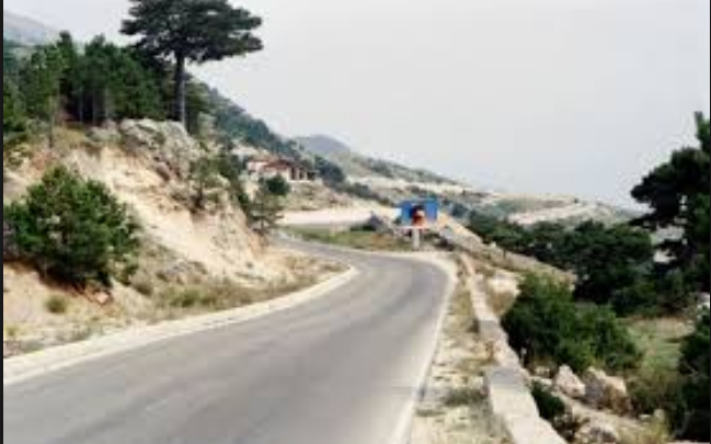 AKSIDENTOHET TURISTI NË GJIROKASTËR/ Dërgohet i plagosur në spital pasi u rrëzua me biçikletë