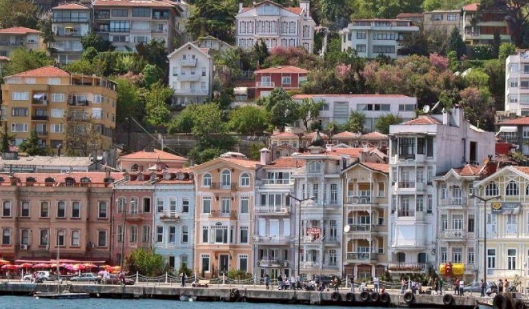 INTERVISTA/ Amasadori turk: Numri i shqiptarëve në vendin tonë, më i madh se…