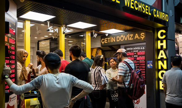 KRIZA EKONOMIKE TURKE/ Sinjal pozitiv për turistët, e konsiderojnë si “mrekulli”