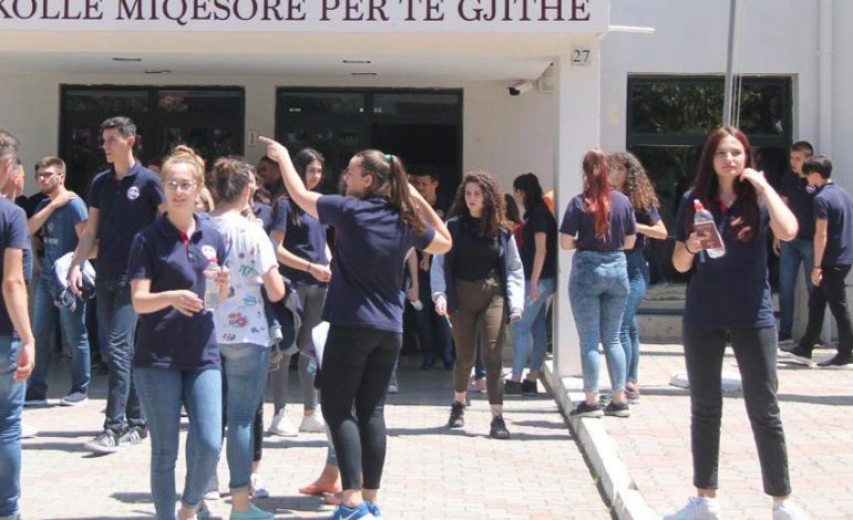 MATURANTËT/ Mbyllen aplikimet në universitete, por nuk ka numër të saktë të…