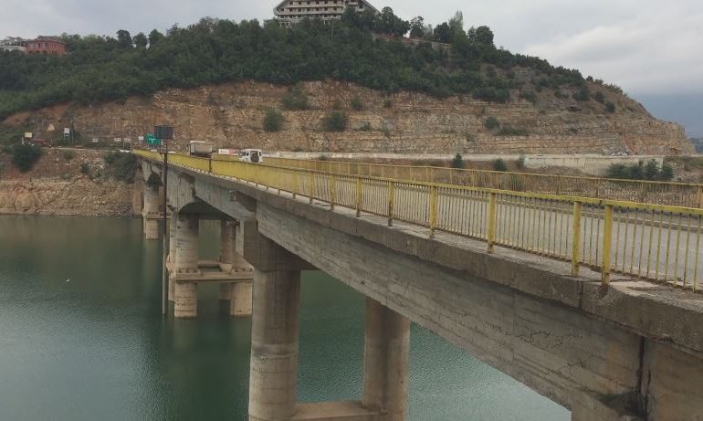 TRAGJEDIA NË GENOVA/ Frikë dhe në Shqipëri, Ura e Kukësit mbi Drinin e Zi thuajse e degraduar