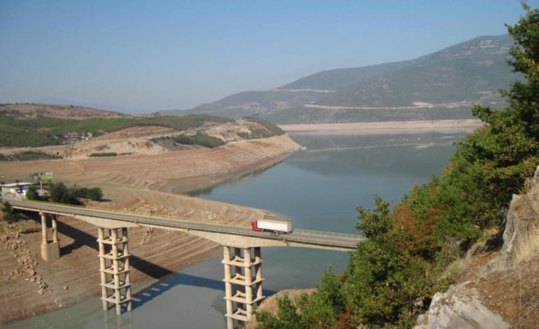 RREZIKU NGA SHEMBJET E URAVE/ Reagon Autoriteti i Rrugëve: Në këto vende do të ndërhyjmë