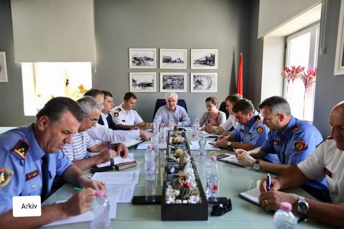 MASAT E SEZONIT VEROR/ Ministri Xhafaj për inspektim në Vlorë, çfarë diskutoi me strukturat e policisë