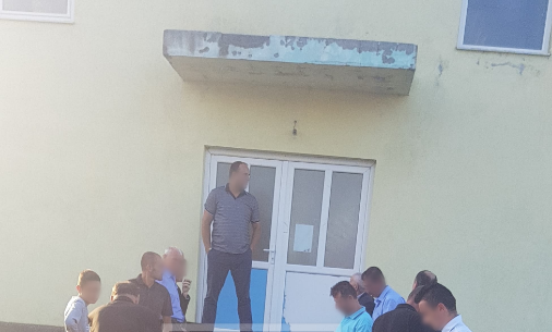 NDODH NË HAS/ Hoxha kyç Xhaminë për “Kurban Bajram”: Besimtarët mbesin jashtë