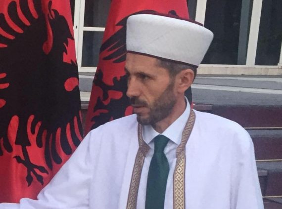 BRESHËRI PLUMBASH DREJT BANESËS SË LALËS/ Reagon Myfiu i Tiranës: Jemi me Klodin! Jemi me fuqinë e fjalës!