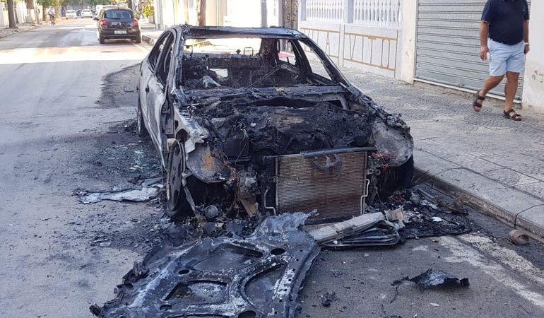 DJEGIA E MAKINËS NË VLORË/ Ja çfarë ka mbetur pas përfshirjes nga flakët (FOTOT)