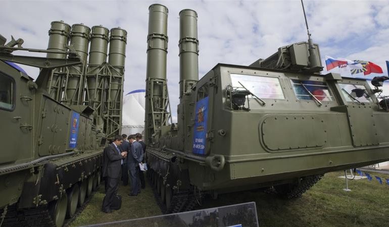 PARALAJMËRIMI I MOSKËS/ Rusia do të dërgojë sisteme të mbrojtjes raketore S-300 në Siri