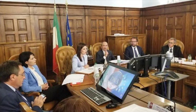 HETIMI I PËRBASHKËT NDAJ KRIMIT/ Gjonaj e Marku takohen me prokurorin e Antimafias italiane