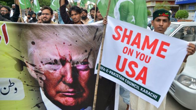 SHBA i ndërpret 300 milionë dollarë ndihmë Pakistanit për grupet terroriste