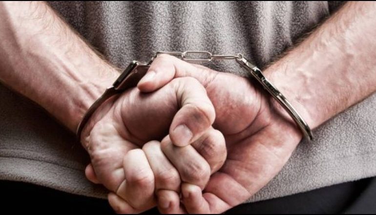 RRËMBEU NGA BANESA TË MITURËN/ Policia arreston një prej autorëve që ishin në kërkim
