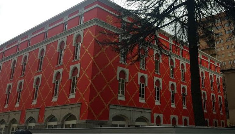 “LEGALIZIME PRANË LUMENJVE”/ KLSH çon në prokurori dy ish-drejtorë të ALUIZNI-t Dibër (DETAJE)