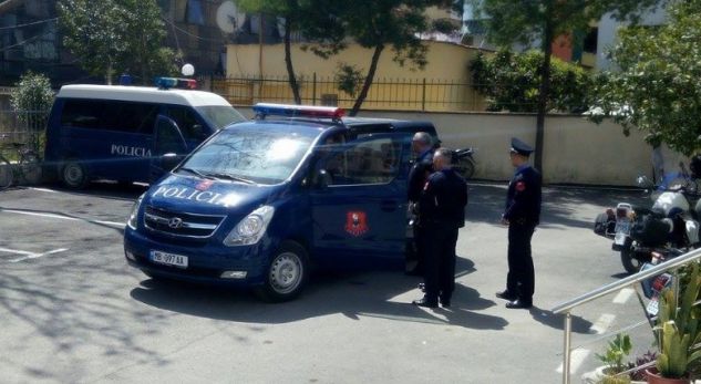 “DO TË VRAS, TË KAM THËNË SE DO TA HA ZEMRËN”/ Si e theri babai të dashurin e vajzës në Tiranë