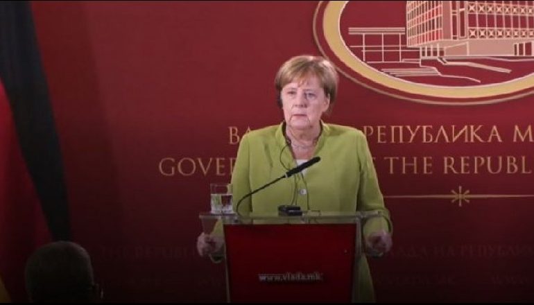 ÇËSHTJA E KUFIJVE/ Merkel e prerë: Jo ndryshimit të kufijve Kosovë- Serbi