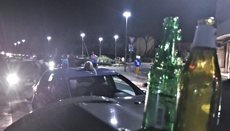 E PAZAKONTË/ Sherr MASIV mes 30 personave në Itali, shqiptarët përleshen me indianët
