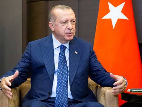 DHURATA ME VLERË PËR ERDOGAN/ Presidenti i për gjigjet gazetarëve: Ja si e përfitova…
