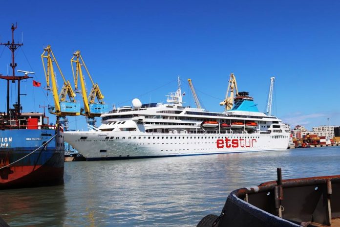 KROÇERA “GEMINI”/ 670 turistë nga Turqia vijnë për të dytën herë në Durrës