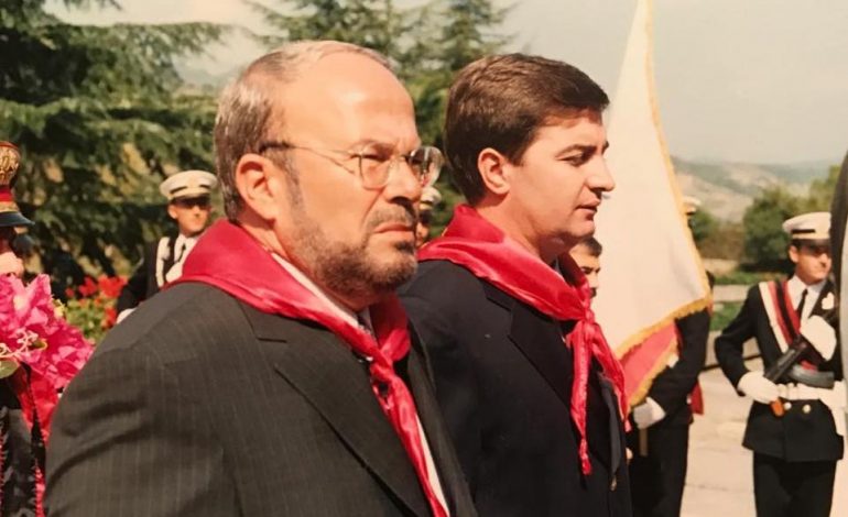 NOSTALGJIA E VJETËR/ Luan Rama uron ish-kryetarin: Gëzuar ditëlindjen Fatos Nano