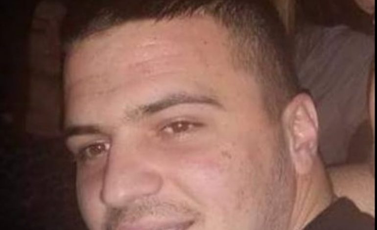 “RIVALËT E ALDO BARES”/ Kush janë dy personat e kërkuar për vrasje dhe trafikim droge (EMRAT)