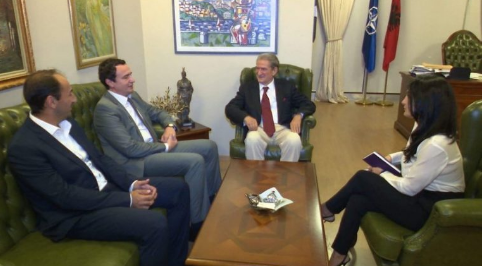 ÇËSHTJA E KUFIJVE/ Berisha takohet me Albin Kurtin. Të dy politikanët janë kundër idesë së Thaçit