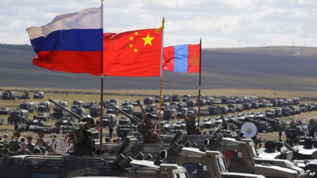 KËRCËNMET PËR LUFTË/ Rusia zhvillion manovra të mëdha ushtarake