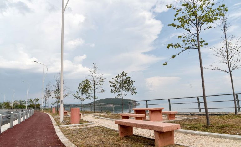 INAGUROHET RRUGA MË E BUKUR NË VEND: Ja si DUKEN 16 kilometrat që të çojnë në Pogradec (FOTO)