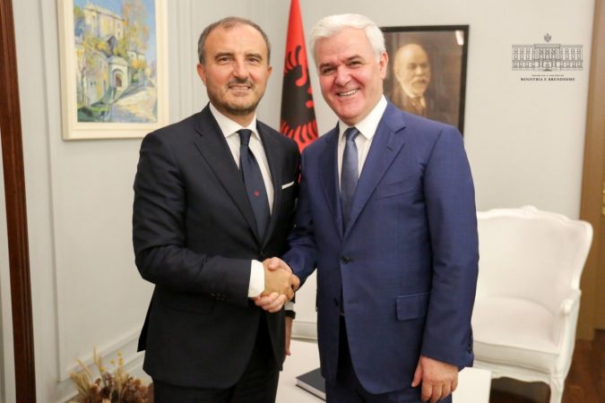 TAKIMI ME AMBASADORIN E BE-së/ Xhafaj: Javët në vijim rezultate konkrete
