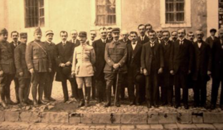 Dy letra mbi vrasjen e prefektit të Republikës Franceze të Korçës