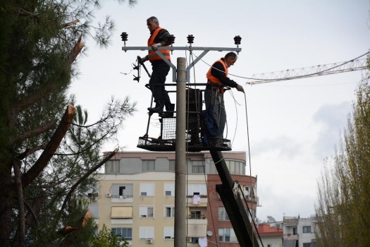 NDËRHYRJE NË SISTEMIN ELEKTRIK/ OSHEE njofton: Këto zonat NUK do të kenë drita