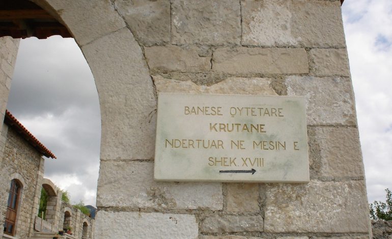 DESTINACIONI “KRUJË”/ Shifrat e VIZITORËVE në Muze arrin deri në 73 mijë. Rekord italianët