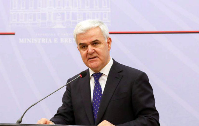 “FORCA E LIGJIT”/ Ja kur do të jepen detajet. Ministri Xhafaj: Goditje ndëshkuese me disa të arrestuar