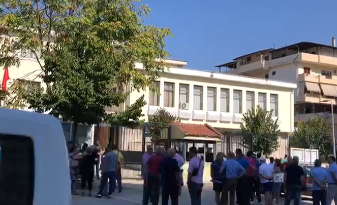 KORRUPSION DHE EMIGRANTË ILEGAL/ Gjykata jep vendimet për tetë policët e Gjirokastrës (DETAJET)