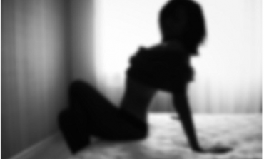 RRËFEHET GRUAJA/ Punon si “asistente seksuale” për të moshuarit dhe personat me aftësi të kufizuar