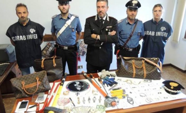 20 VJEDHJE NË 18 DITË/ Prangoset banda shqiptare e vilave në Itali, policia denoncon dhe…