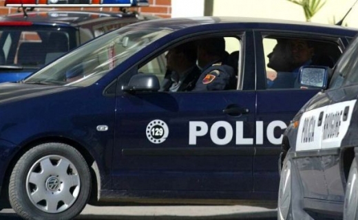 ZHDUKET E MITURA/ Gruaja denoncon humbjen e vajzës së saj, bën apel për ndihmë