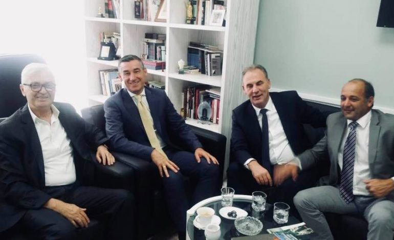 ÇËSHTJA E KUFIJVE/ Delegacioni nga Kosova takim me ish-presidentin Meidani (FOTO)