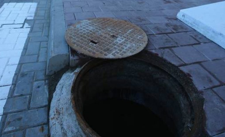 GRUAJA “HARRON” FËMIJËN/ 23 vjeçarja po kujdesej për të voglin, por i bie në pusetë