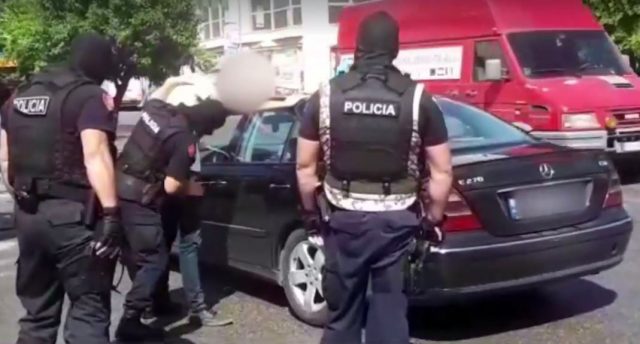“BLINDOHET” FIERI/ Policia kontrolle në gjithë qytetin, kapen 5 persona, disa të shoqëruar për…
