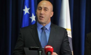 SEANCA E JASHTËZAKONSHME/ Opozita bojkoton Parlamentin, Haradinaj i pasigurt për votat