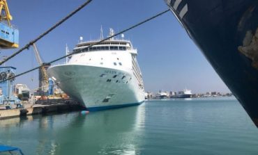 Ankorohet në Durrës kroçiera “Seven seas vojager” me 700 turistë