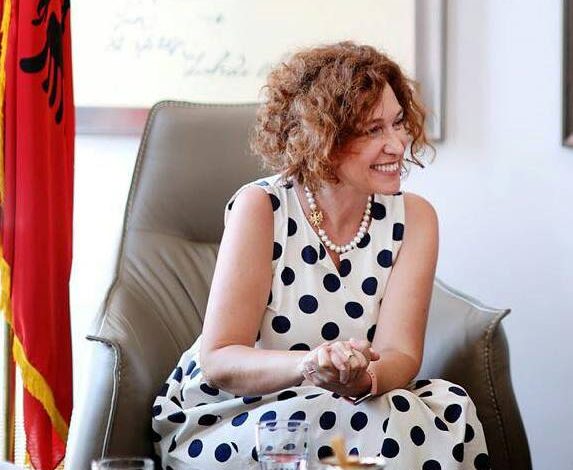 INTERVISTË/ Vlahutin e mbyll me Shqipërinë, ja mesazhi i saj i fundit si ambasadore e BE
