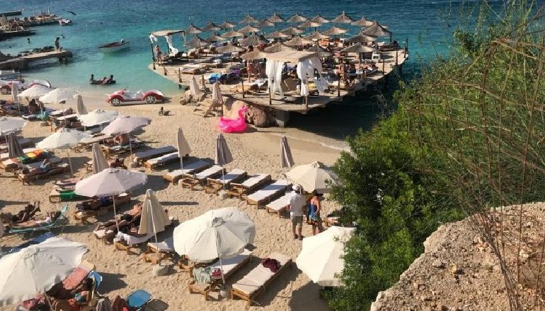PUSHIME NË SHTATOR/ Ksamili, perla e rezervuar ende nga turistët e huaj (FOTO)