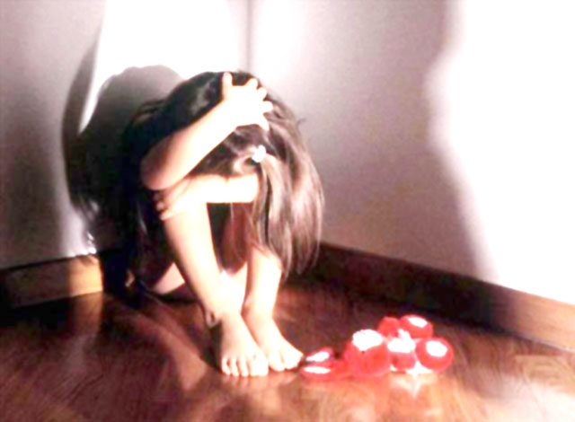 ABUZUAN SEKSUALISHT ME TË MITURËN/ Qëllohet me armë pranë banesës së 11 vjeçares