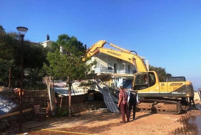 AKSIONI NË JALË/ Shkarkohen KATËR inspektorë. Biseduan me pronarët e… (EMRAT)