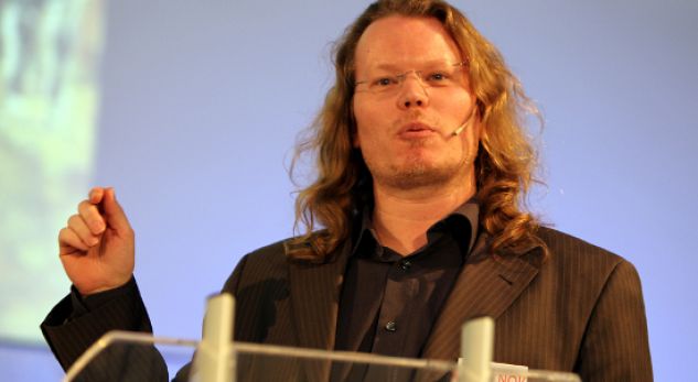 Zhduket në Norvegji bashkëthemeluesi i WIKILEAKS