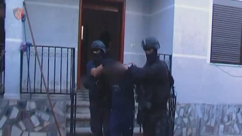 “I KONTROLLUAT TË GJITHA”/ Ja si u arrestuan 4 të FORTËT e Shkodrës (VIDEO)