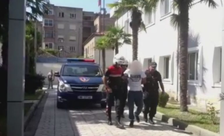 GRUSHTA DHE SHQELMA VËLLAIT/ Arrestohen babë e bir në DIBËR. Shkak u bë toka pa “pronar”