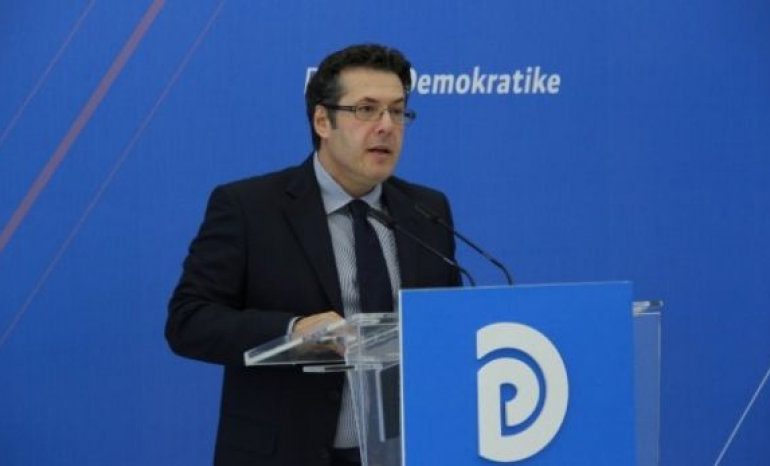 FLUTURIMI I AIR ALBANIA/ Paloka sulmon Ramën: Zhurma artificiale per te terhequr vemendjen, dicka e piset fshihet