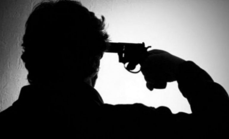 “LAMTUMIRË DASHURIA IME”/ Shqiptari përfundon pas hekurave, SAJOI vetëvrajsen dhe i dërgoi video…