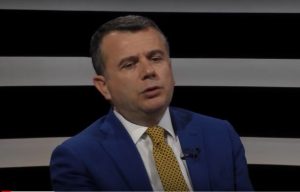 VETINGU NË POLITIK/ Balla: Basha është i pashpresë politikisht. Propozimi përpjekje për të vonuar procesin